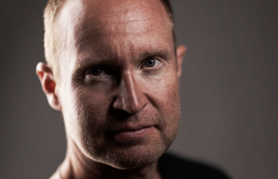 Nu leder Tomas Höglund nämnden för Kristinestads kulturfond